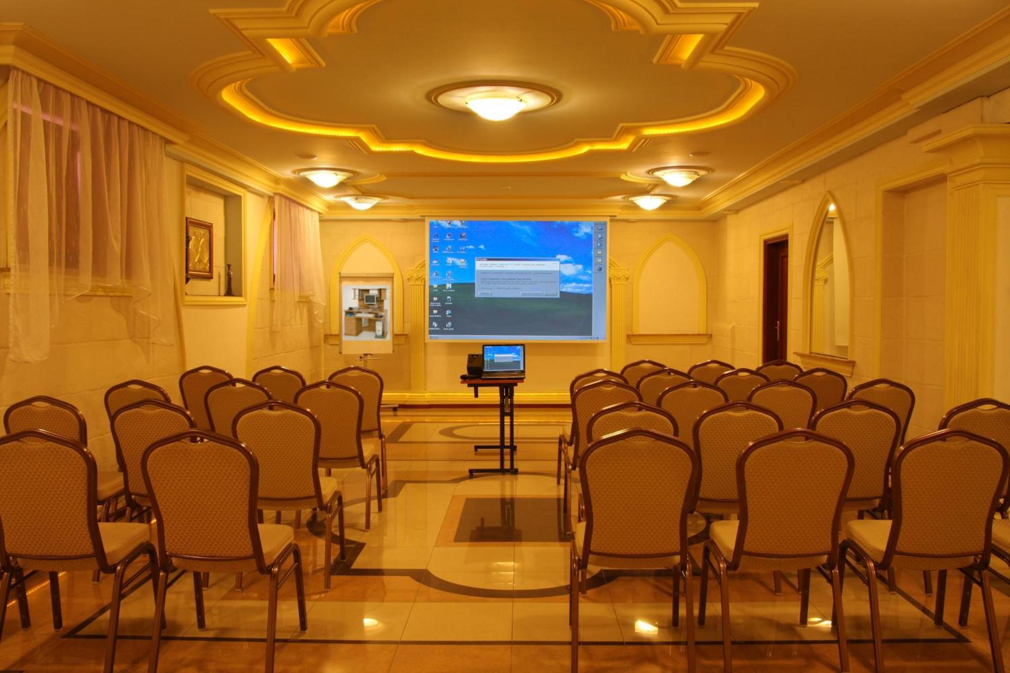 Cumulus Hotel Bedzin Luaran gambar