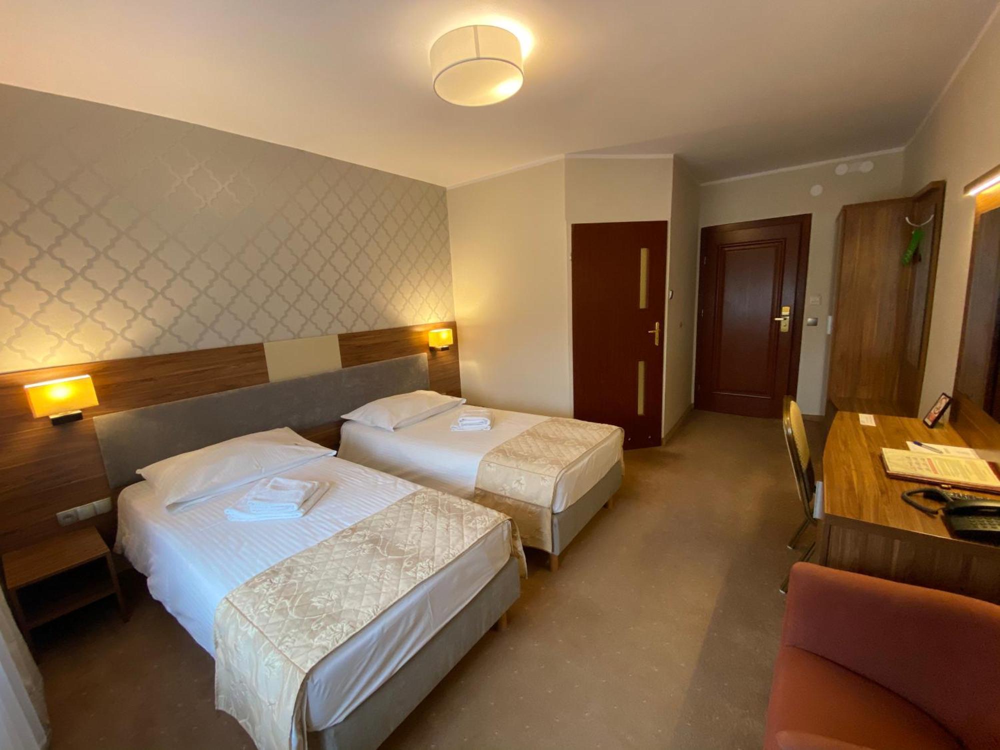 Cumulus Hotel Bedzin Luaran gambar