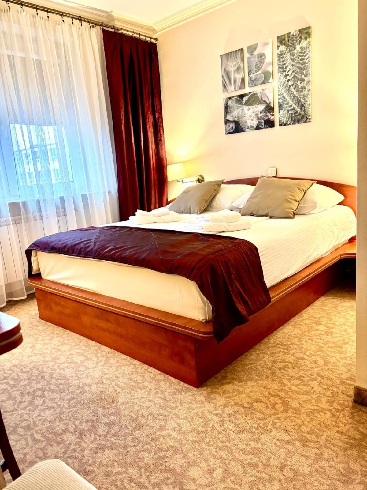 Cumulus Hotel Bedzin Luaran gambar